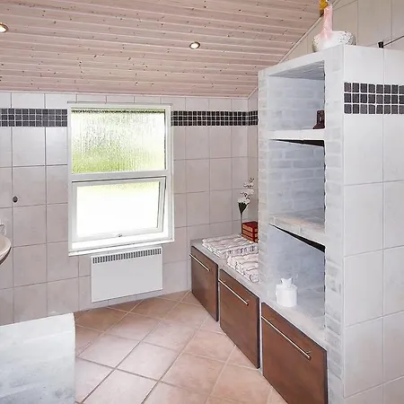 Three-bedroom Holiday Strandly 01 *